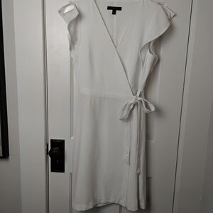 Banana Republic White Wrap Dress. Size 2